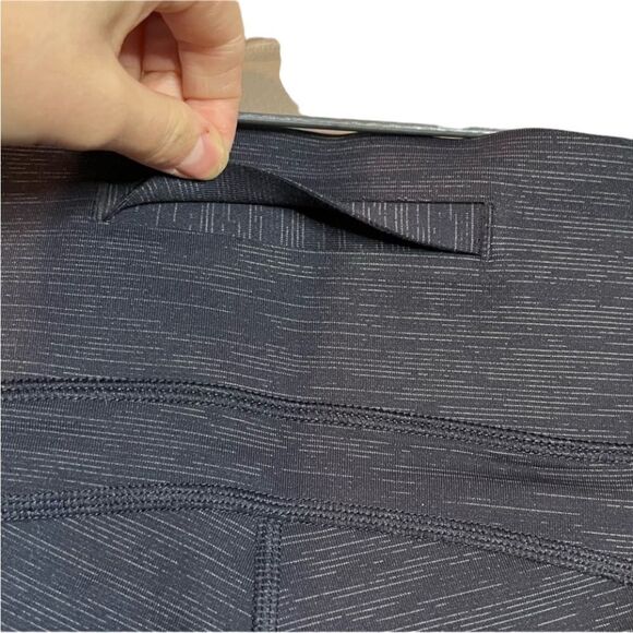 Outdoor voices grey leggings. Size medium.‎ - Picture 6 of 8